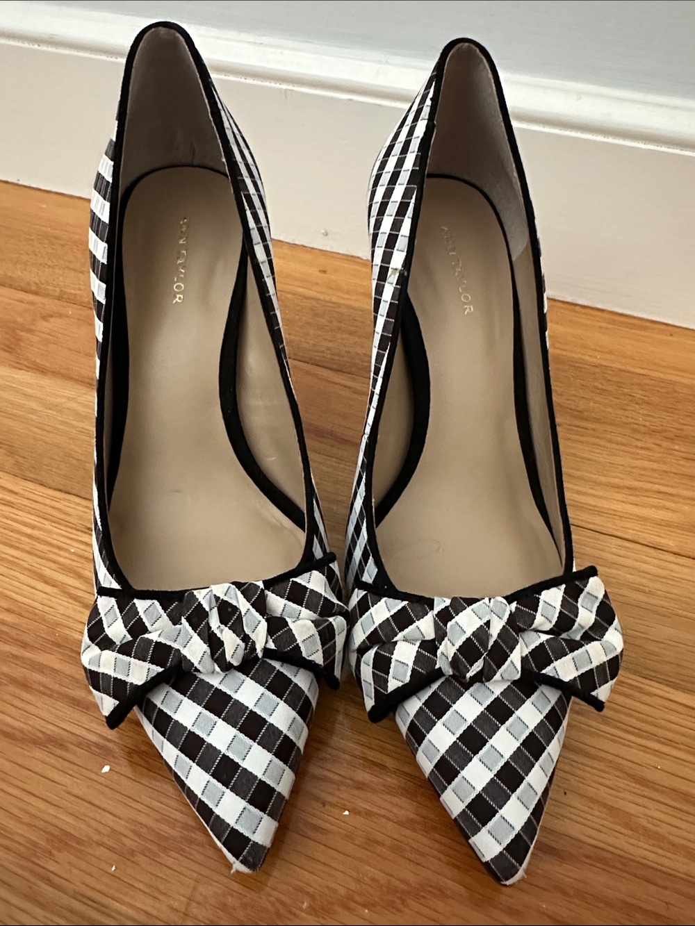 Ann Taylor Black and White Gingham Pointed-Toe Pumps with Bow 6.5B NWT